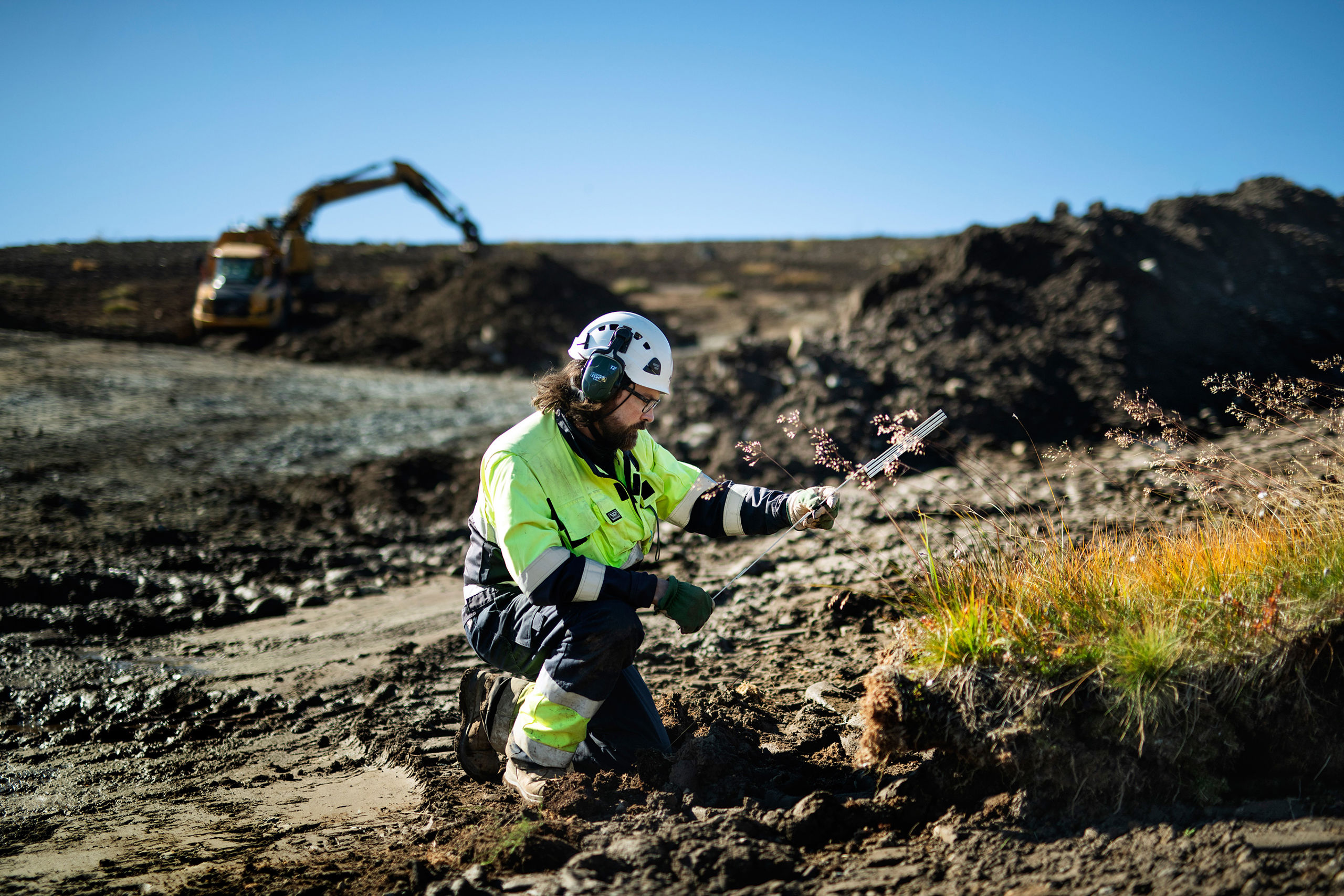 Sampling of soil layers